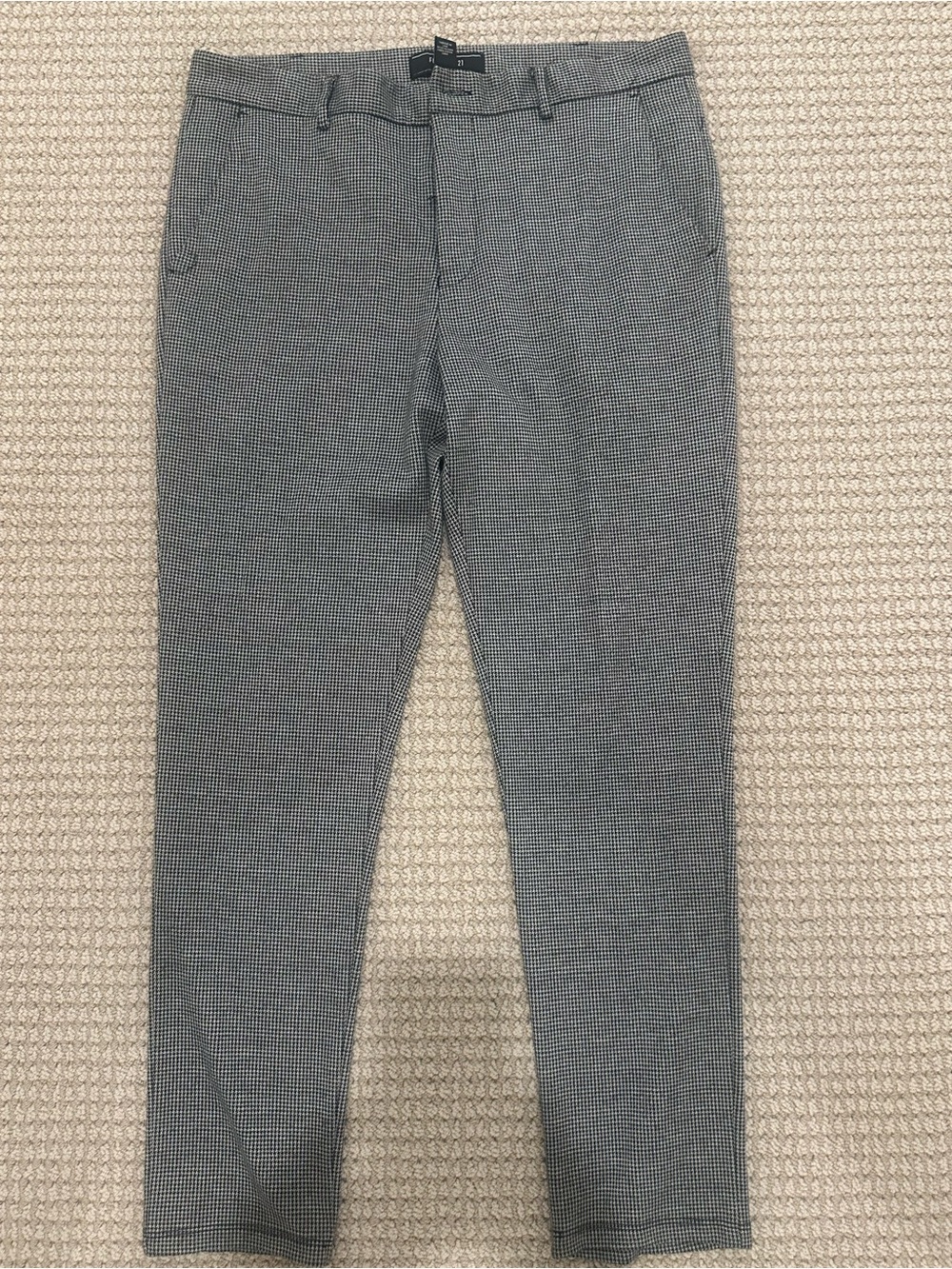 Forever 21 Men's Black and White Micro Houndstooth Chinos